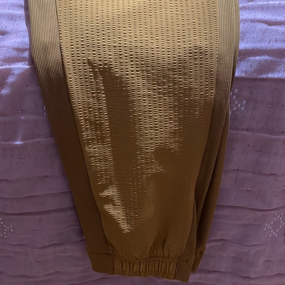 Athleta mustard pants! Amazing condition!!